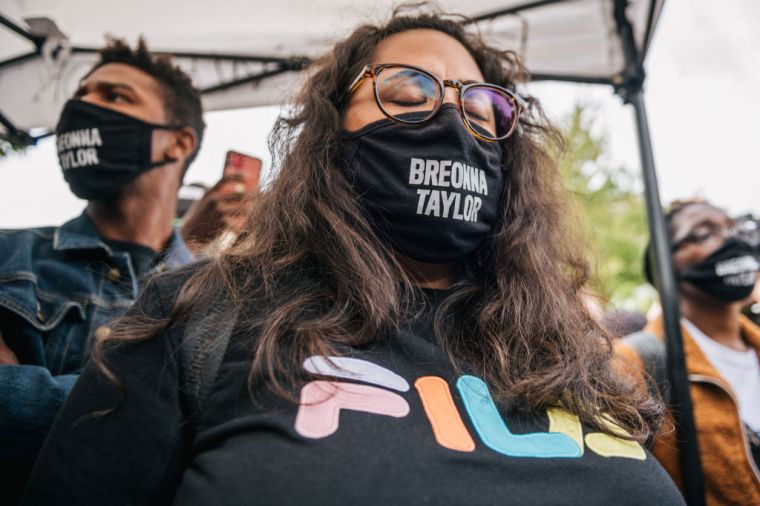 Louisville Police Officer Charged With Wanton Endangerment In Breonna Taylors Death