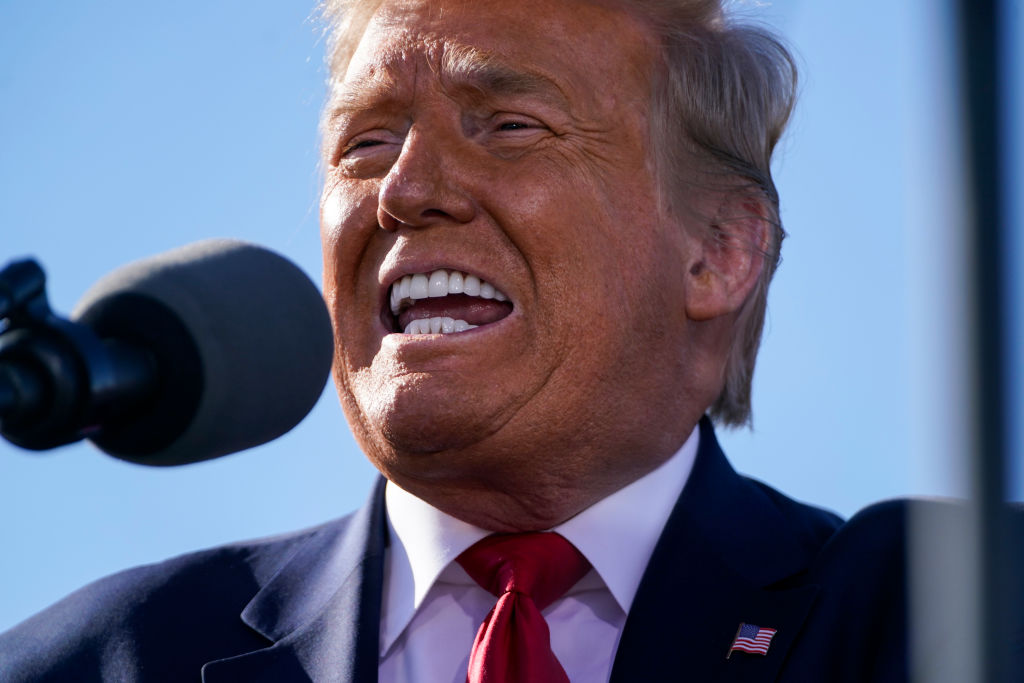 Trump campaigns in Goodyear, Arizona