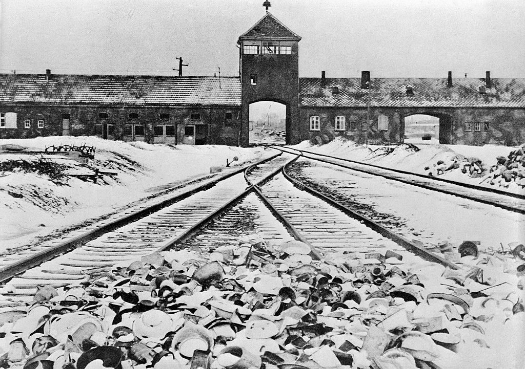 world holocaust remembrance day 2021