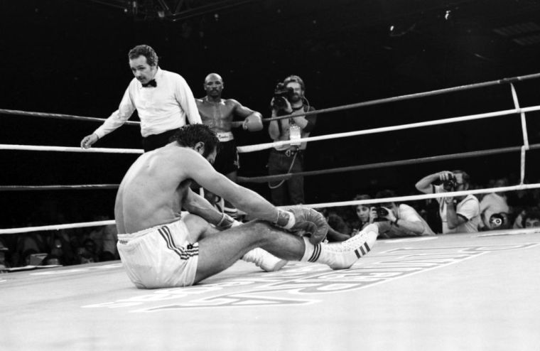 Marvin Hagler v Juan Domingo Roldan