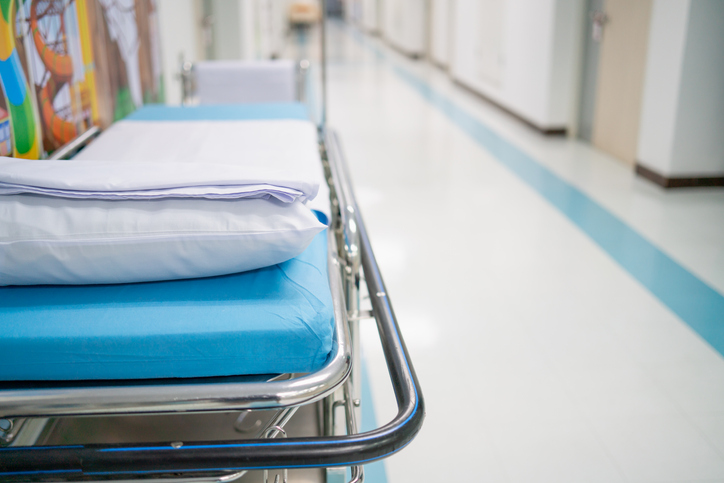 room,hospital, corridor, no people