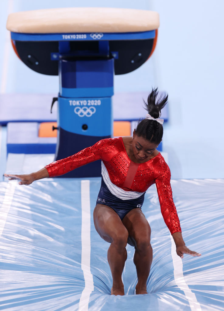 Simone Biles Vault Fall Injury Update US Olympic Gold Medal Streak At Risk