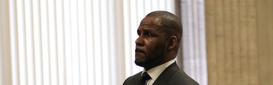 R. Kelly Judge Reportedly Snaps At Defense Lawyer For Tweeting In Court: ‘Didn’t I Tell You?’