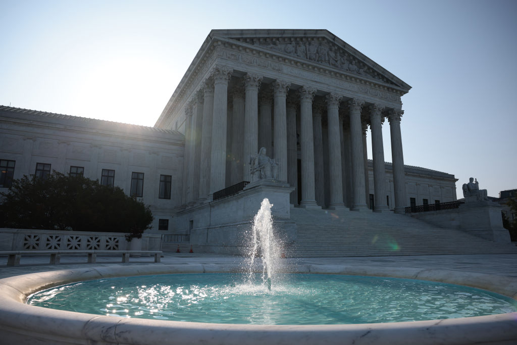 Supreme Court Blocks Biden Administration's Eviction Moratorium