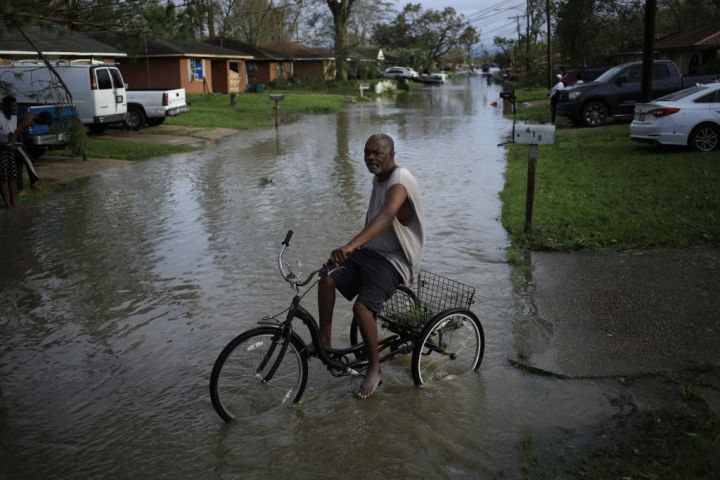 Ida Batters Louisiana, Cutting Off All Power For New Orleans