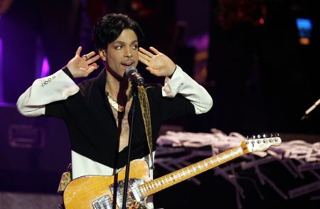 Prince performs on stage at the 36th NAACP Image Awards at the Dorothy Chandler Pavilion on March 19, 2005 in Los Angeles, California. Prince was honored with the Vanguard Award.