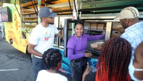 Stephen and Ayesha Curry's Eat. Learn. Play. Unveils New Mobile Resource Center