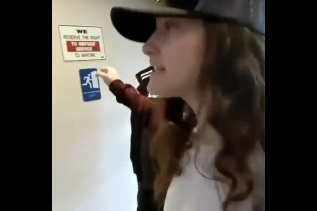 Roscoe's Anaheim Chicken & Waffles anti-masker video