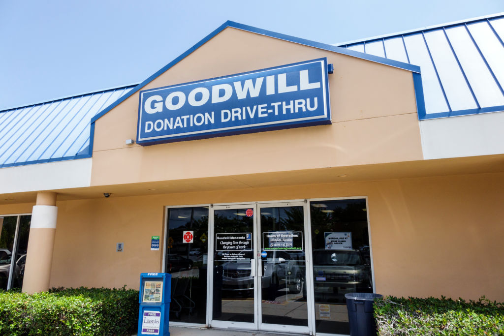 The entrance to the Goodwill Industries.