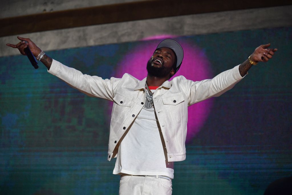 White Man Calls Meek Mill S Album Cover Disrespectful To Black Women Newsone White Man Calls Meek Mill S Album Cover Disrespectful To Black Women Newsone