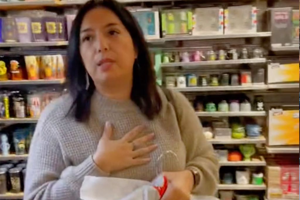Video shows Karen at Spencer's in California falsely accuses Black man of stealing her cellphone