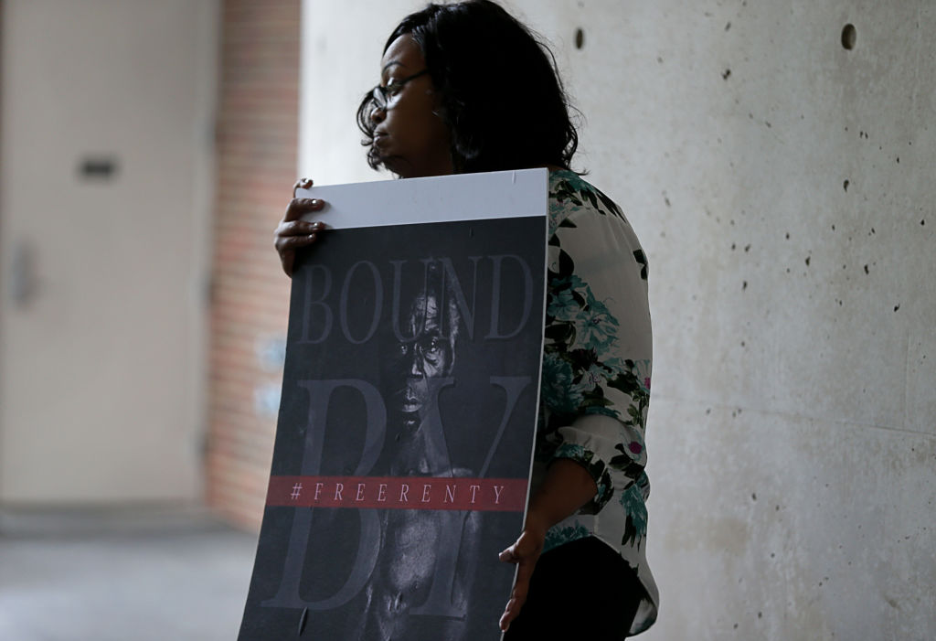 Descendants Of Slave, White Supremacist Join Forces On Harvards Campus To Demand School Hand Over Family Photos