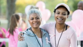Adult mother and daughter race for the cure participants