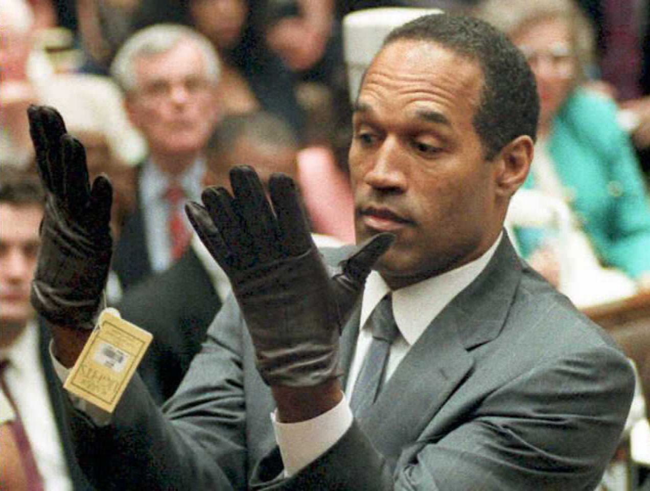 YEARENDER13-SIMPSON/GLOVES