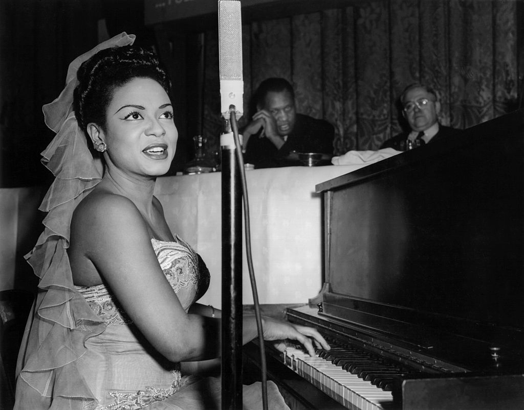 Hazel Scott Singing at Mulzac Dinner