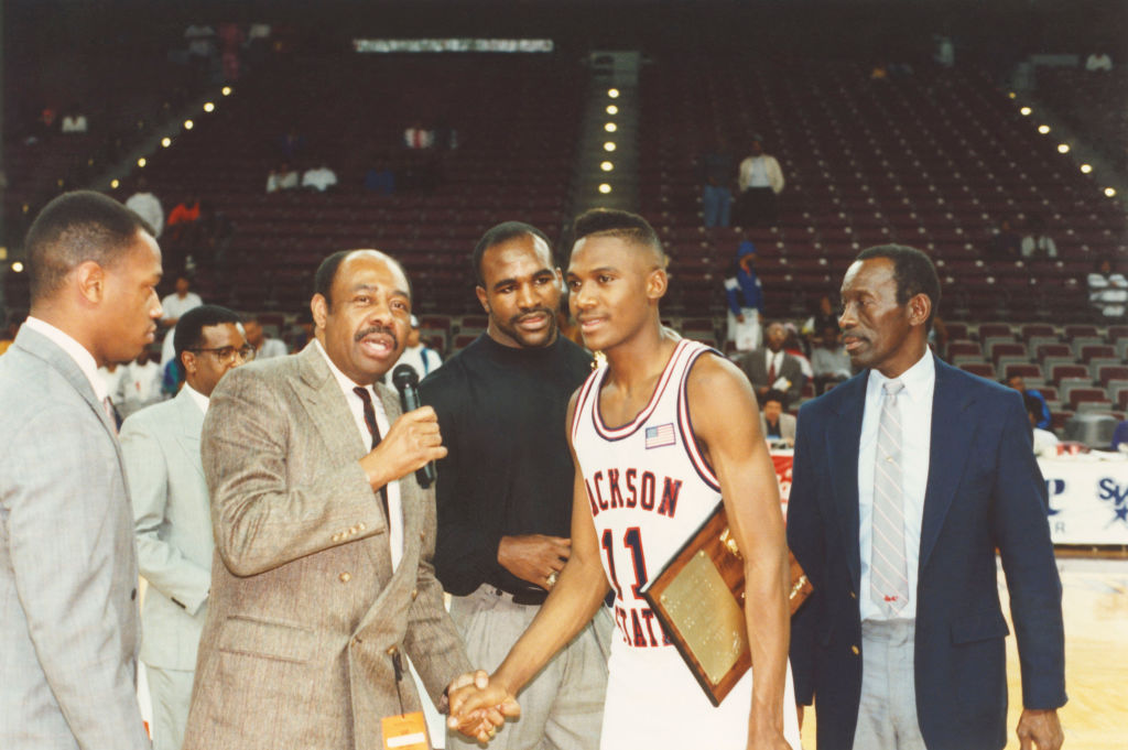 Sports Information -Lindsey Hunter Jr being awarded at the JSU Tigers SWAC