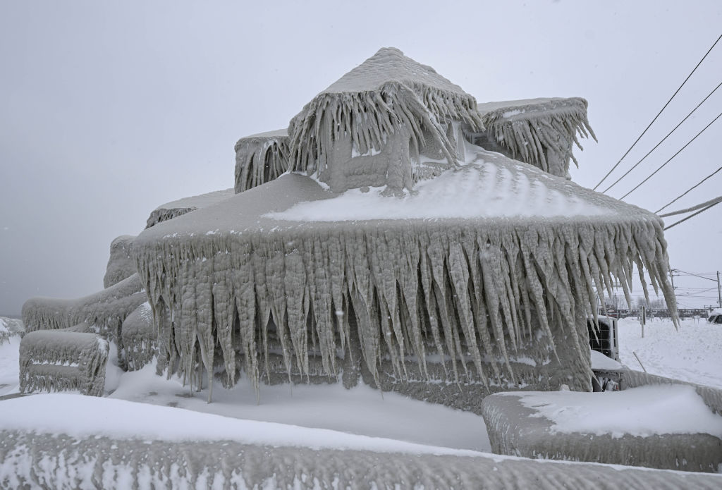 Photos From Buffalo's Massive Winter Storm Are Unreal