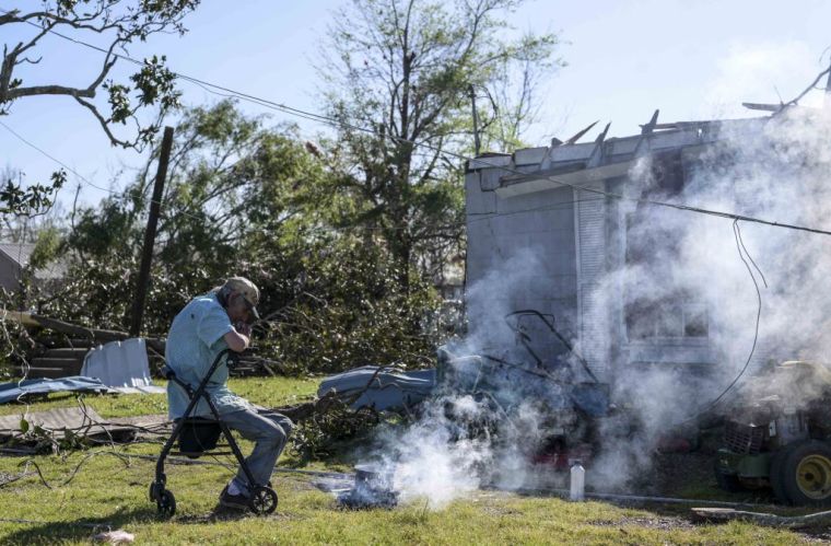 At least 25 killed as tornado rips through US state of Mississippi