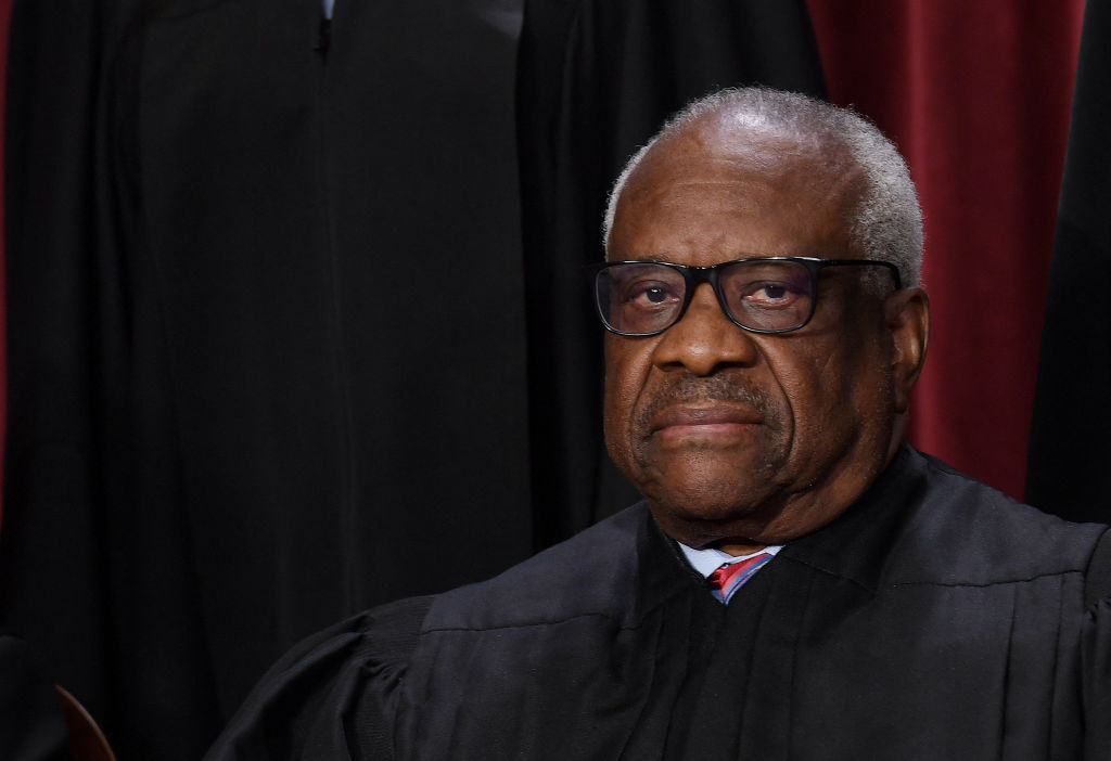 Investigative Report Accuses Clarence Thomas Of Illegally Accepting Luxury Gifts