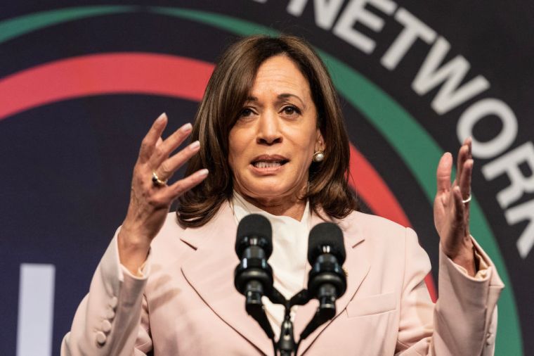 Vice President of the USA Kamala Harris speaks during NAN (...
