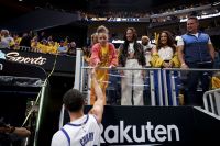 Steph Curry, Ayesha Curry, Riley Curry, NBA, daughter, Golden State Warriors, NBA , 2015 NBA Finals