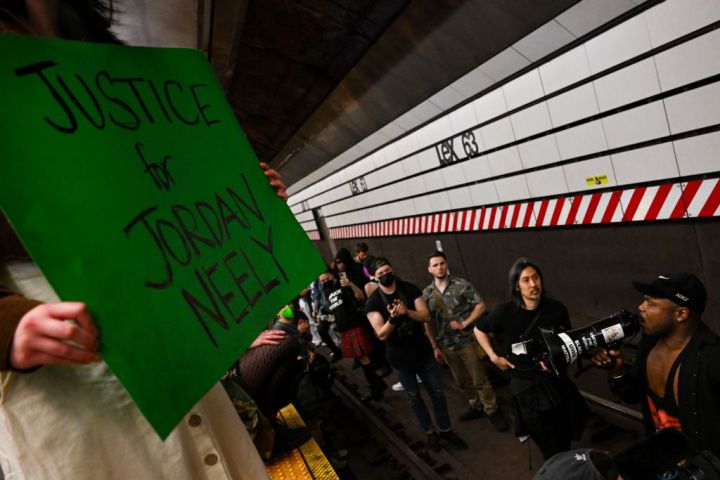 Outrage Grows After Chokehold Death Of Man On Subway