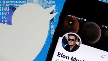 Elon Musk Buys Social Network Twitter