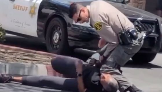 Video Shows California Cop Brutally Slam Unarmed Black Woman On Ground
And Kneel On Her Neck