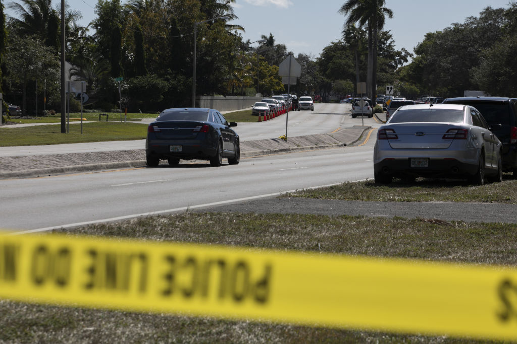 FBI: 2 agents dead, 3 injured in Florida shootout