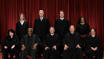 TOPSHOT-US-JUSTICE-SUPREME-COURT-GROUP-PHOTO