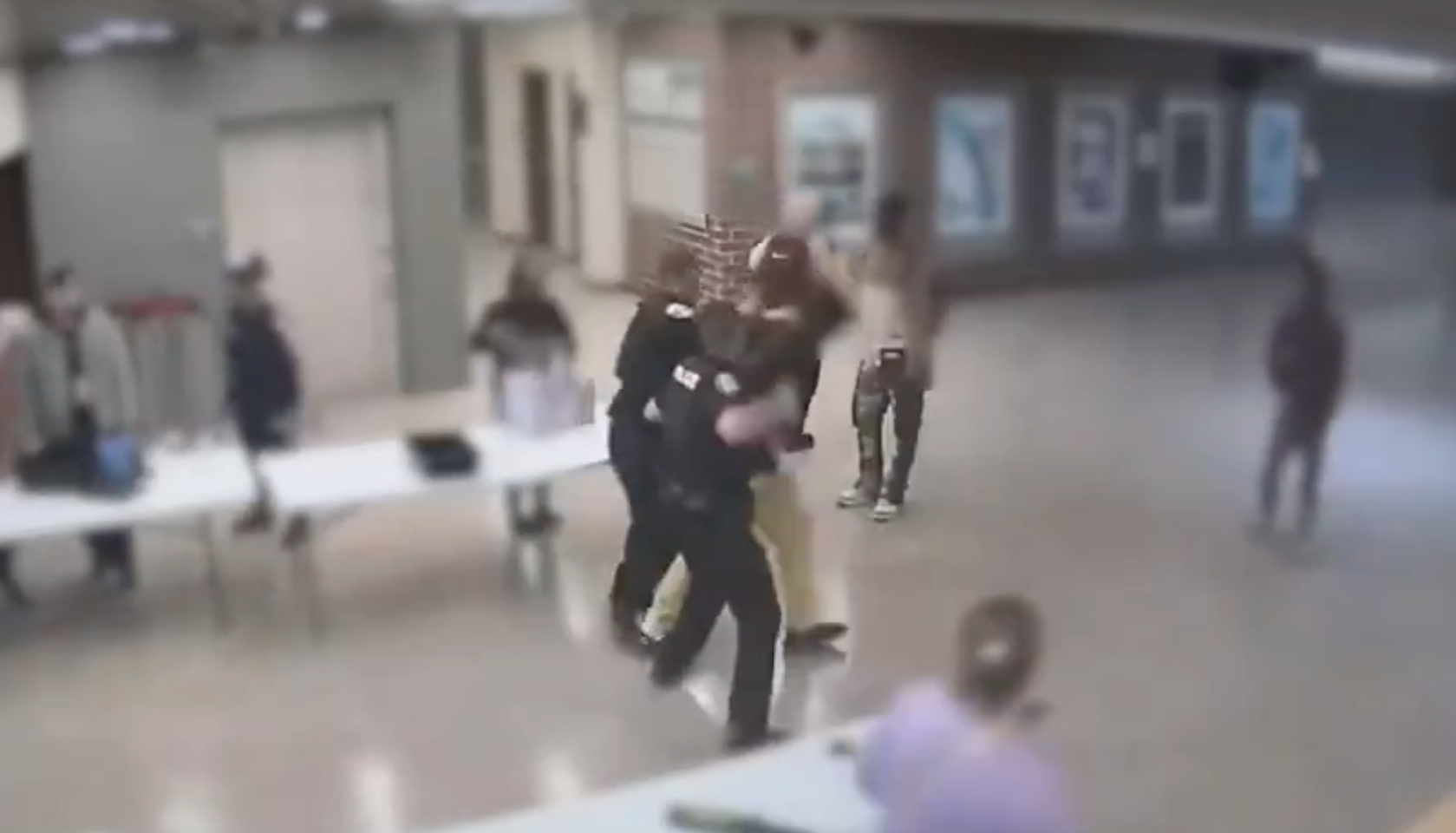 Arkon, ohio police punch student