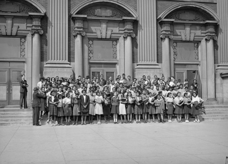 High School graduating Class, Chicago, Illinois, USA, Russell Lee, U.S. Office of War Information/U.S. Farm Security Administration, April 1941
