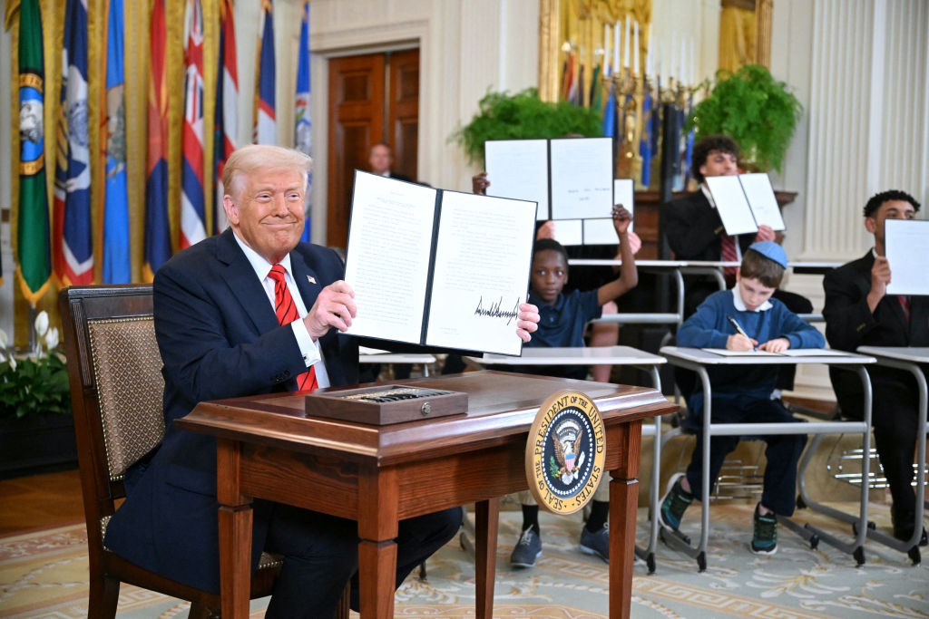 TOPSHOT-US-POLITICS-TRUMP-EDUCATION