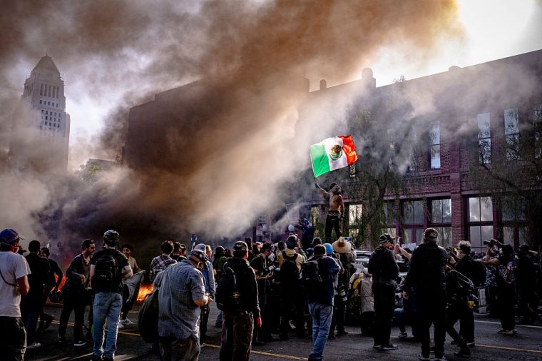 Anti-ICE-Protests-in-Los-Angeles