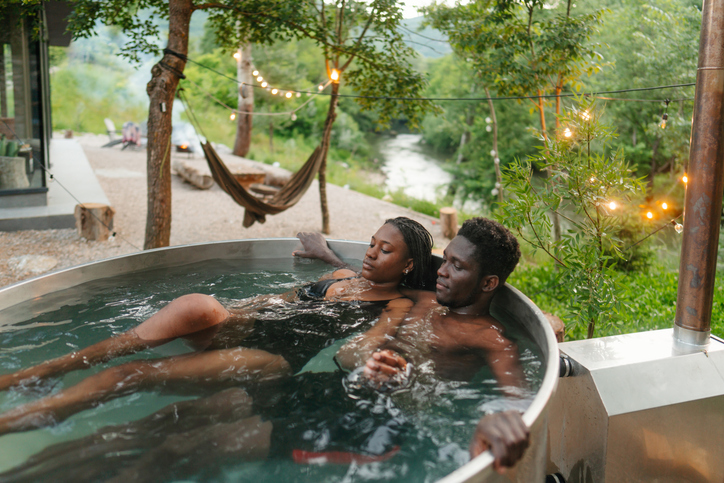 Date in the garden tub