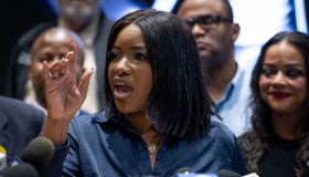 Texas Democratic Lawmakers Flee State In Effort To Halt Redistricting Legislation