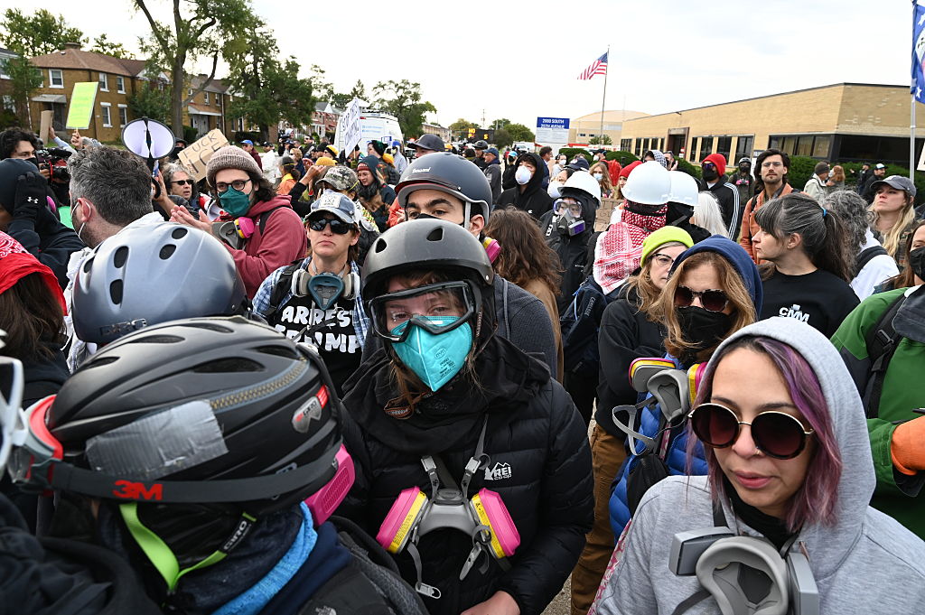 Police clash with protesters outside ICE Facility in Illinois