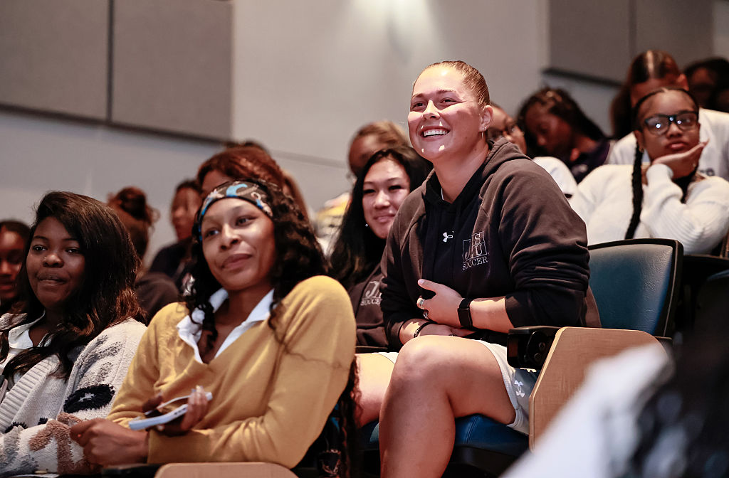 Snoop Dogg Visits Jackson State University