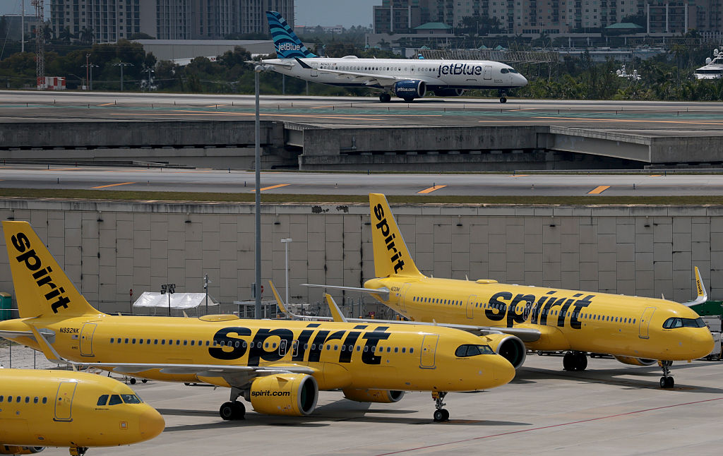 Spirit Airlines Shuts Down After Rescue Deal Talks Fall Through
