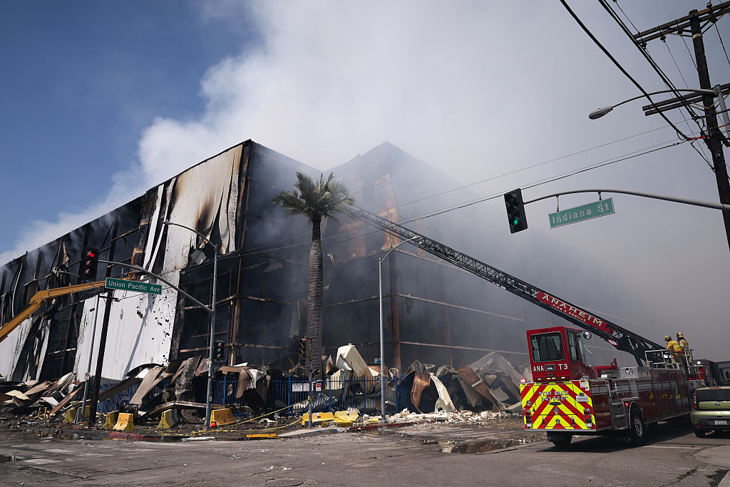 Lineage Logitics Cold Storage warehouse fire
