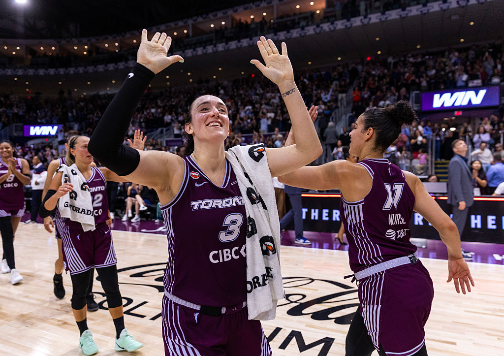 Los Angeles Sparks v Toronto Tempo