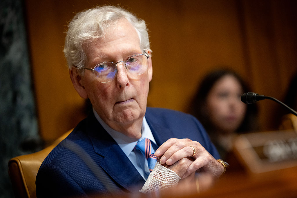 Sen. Mitch McConnell Hospitalized After 911 ‘Cardiac Arrest’ Call At His Home