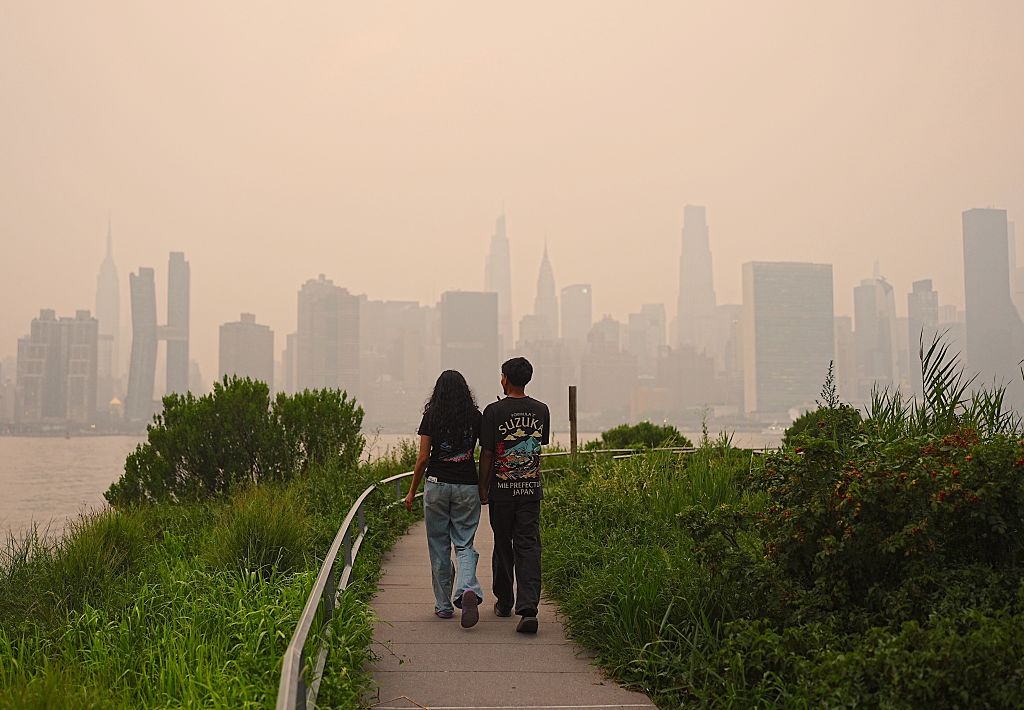 Wildfire smoke from Canada shrouds New York City skyline