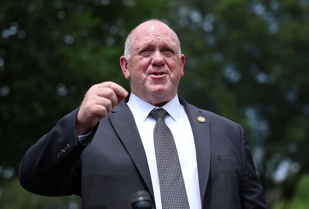 Tom Homan Admits ‘There’s An Issue’ If Agents Didn’t Identify Themselves To Lorenzo Salgado Araujo Before Killing Him